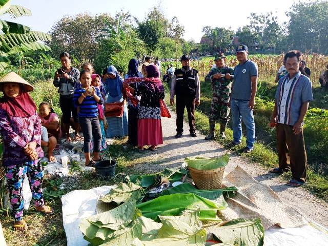 Koramil 11/Jati Dan Rakyat Gotong Royong Membangun Jalan dan Jembatan